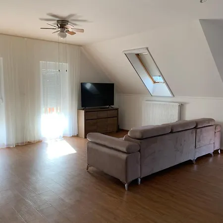 Feher Orchidea * エゲルサローク