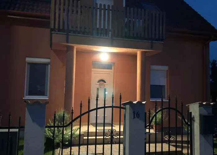 Feher Orchidea דירה *